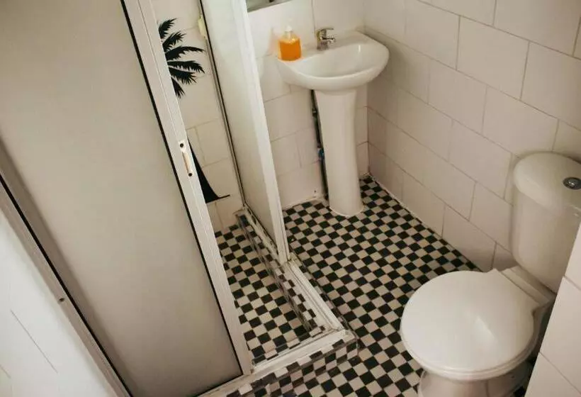 هاستل Hostal Salvador