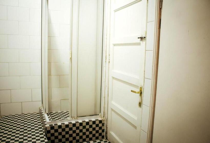 هاستل Hostal Salvador