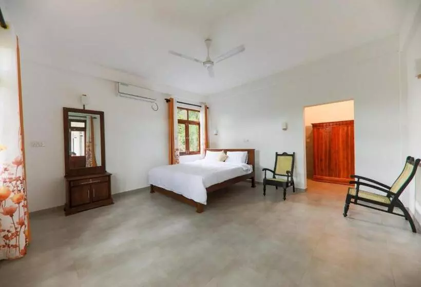 Aamiaismajoitus (B&B) Hikka Tulips Villa