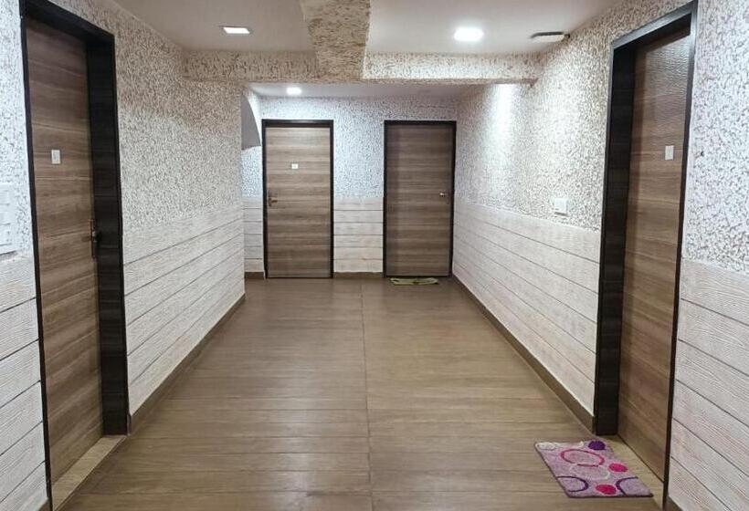 ホテル Aveeno Deluxe