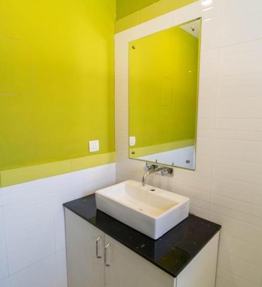 ホテル Aveeno Deluxe