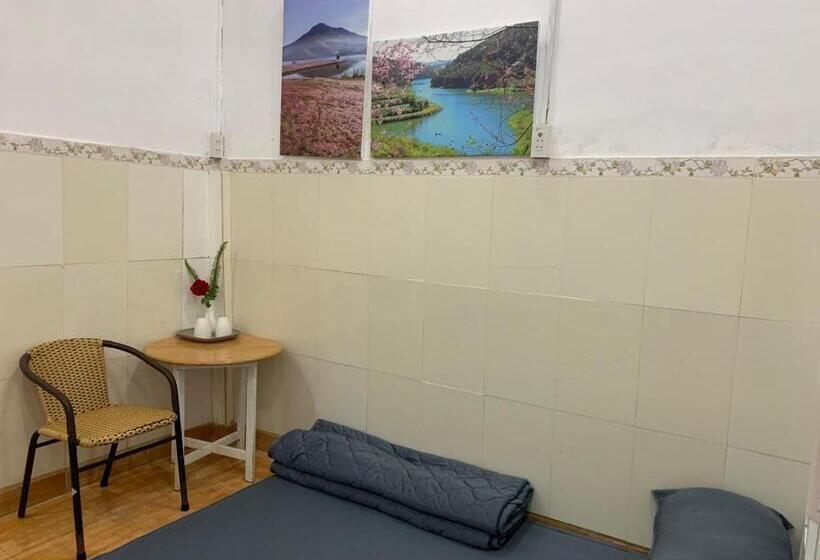 هتل Bồ Công Anh Hostel