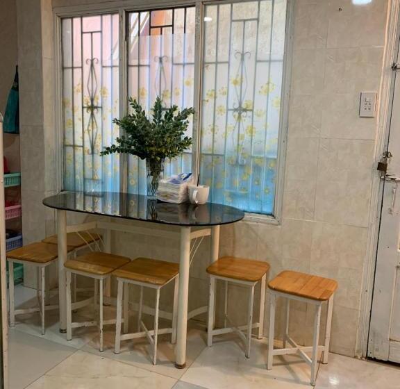 هتل Bồ Công Anh Hostel