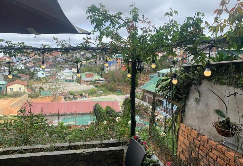 هتل Bồ Công Anh Hostel