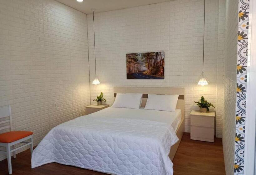 هتل Bồ Công Anh Hostel