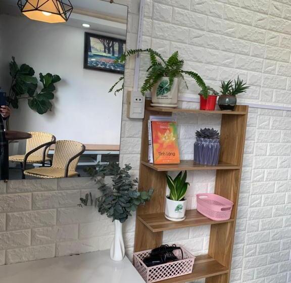 هتل Bồ Công Anh Hostel