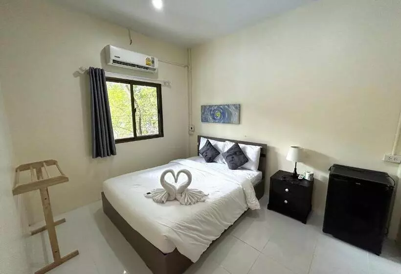 Hotelli Captain Budget Guesthouse กัปตันเกสต์เฮาส์