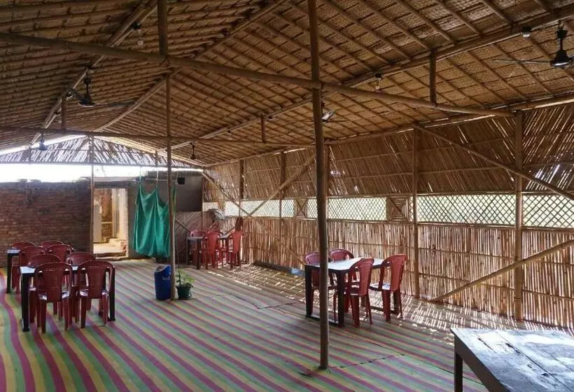 ホテル Kanti Palace