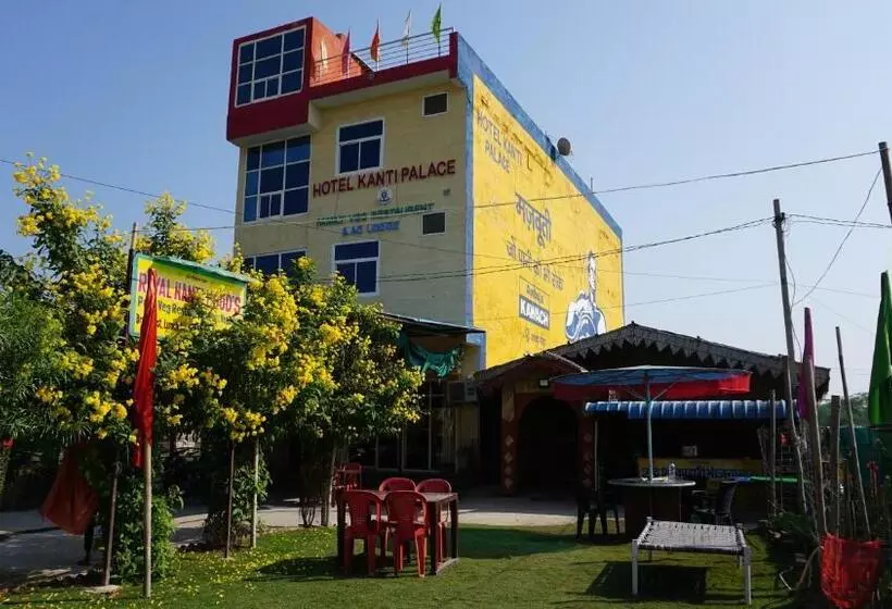 ホテル Kanti Palace