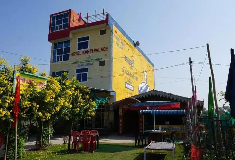 ホテル Kanti Palace