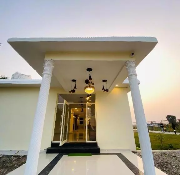 New Corbett Hotel And Resort