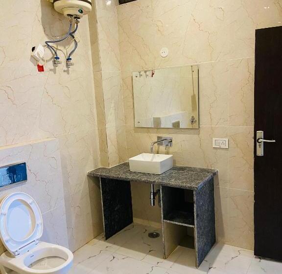 New Corbett Hotel And Resort