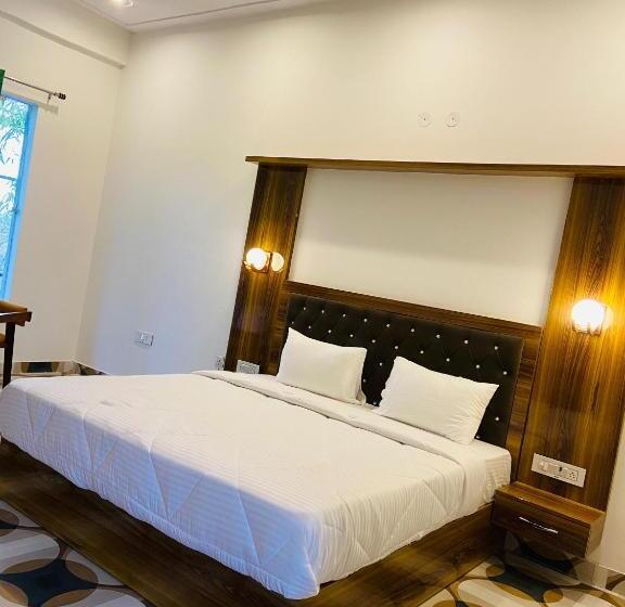 New Corbett Hotel And Resort