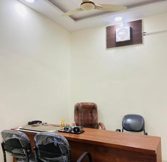 New Corbett Hotel And Resort