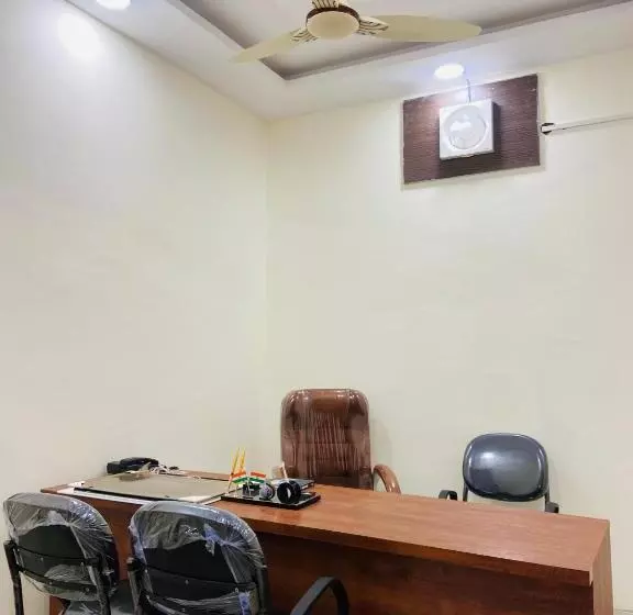New Corbett Hotel And Resort
