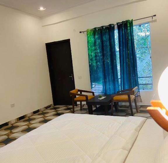 New Corbett Hotel And Resort