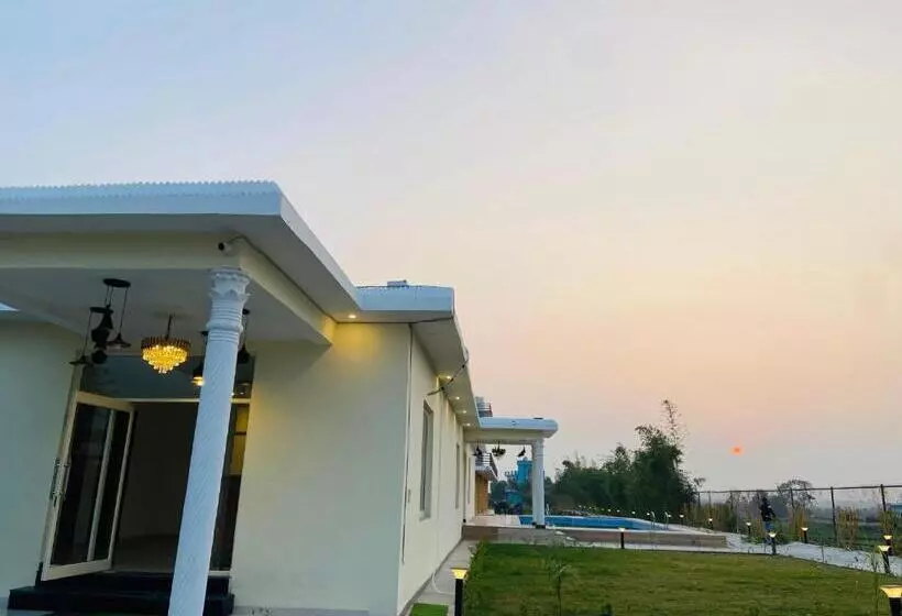 New Corbett Hotel And Resort