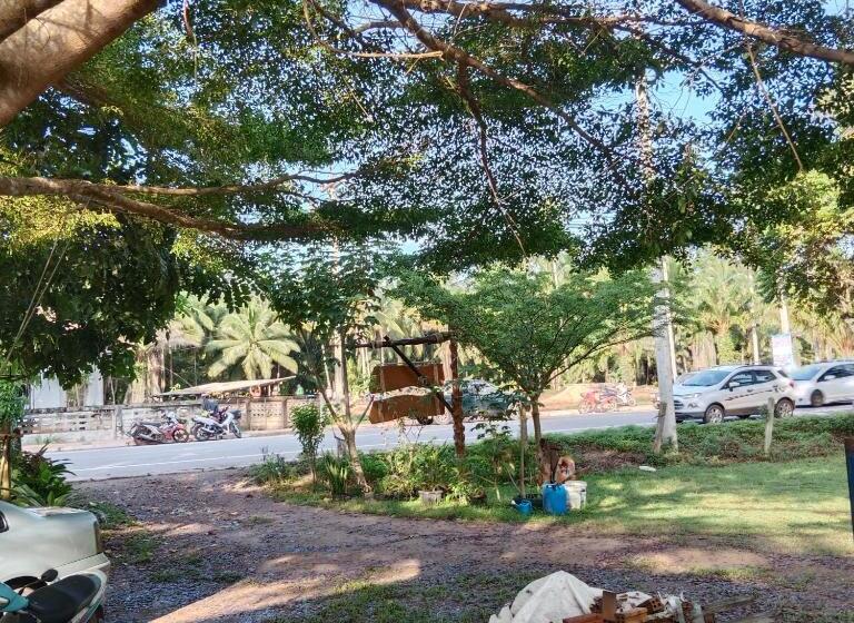 펜션 บ้านระเบียงเลหลังสวน ทั้งหลัง 2 นอน 2 น้ำ 1 ครัว