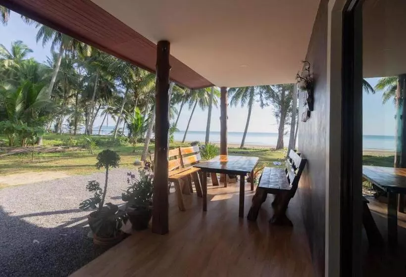 Majatalo บ้านระเบียงเลหลังสวน ทั้งหลัง 2 นอน 2 น้ำ 1 ครัว