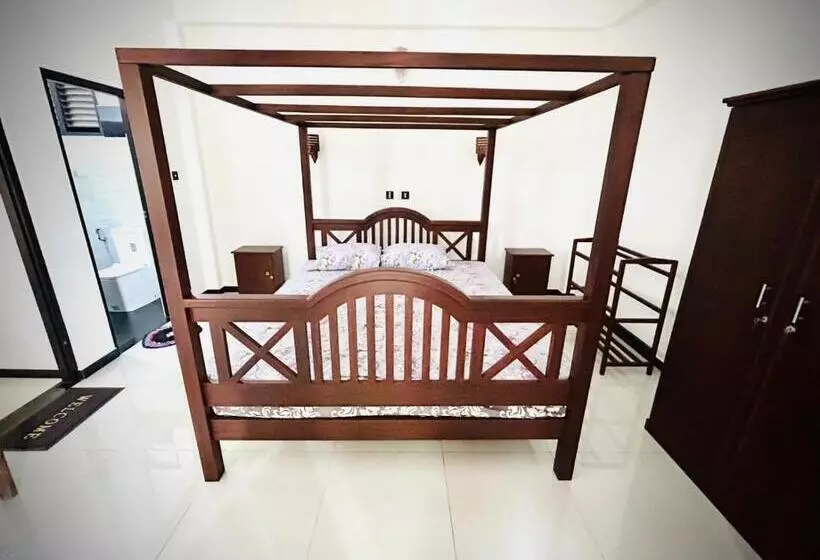 Majatalo Nalin Villa