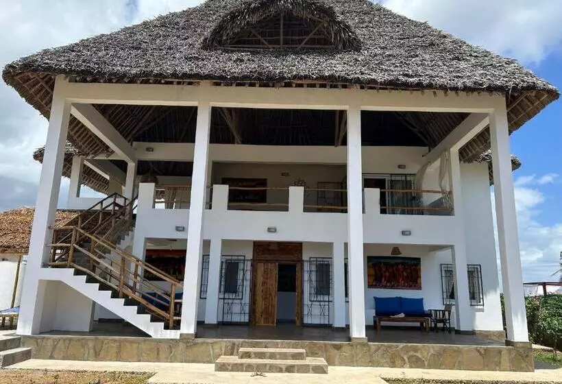 پانسیون Nyumbani Tamu