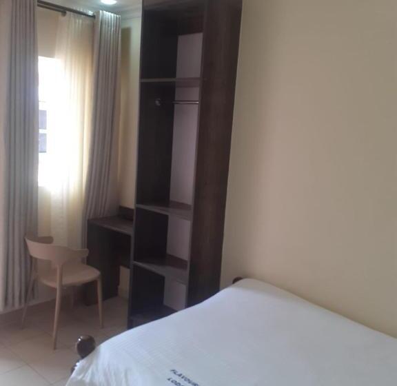 استراحتگاه Flavours Lounge Gilgil