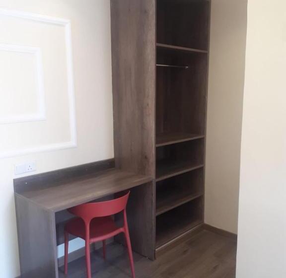 استراحتگاه Flavours Lounge Gilgil