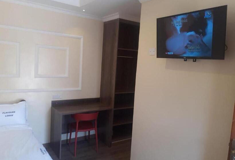 استراحتگاه Flavours Lounge Gilgil