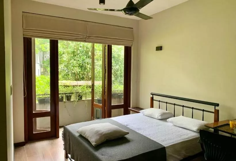 ベッドアンドブレックファースト Cozy Luxury Room With Balcony View !