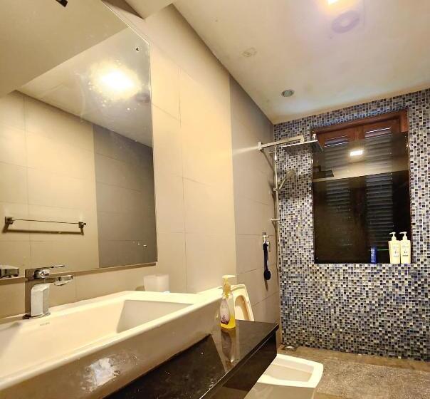 ベッドアンドブレックファースト Cozy Luxury Room With Balcony View !