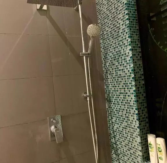 ベッドアンドブレックファースト Cozy Luxury Room With Balcony View !