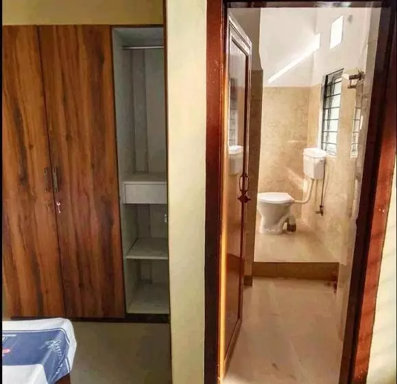 Bhavisha Luxury Hostel
