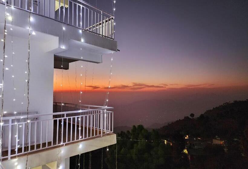 בית מלון כפרי Him Hilton Luxury