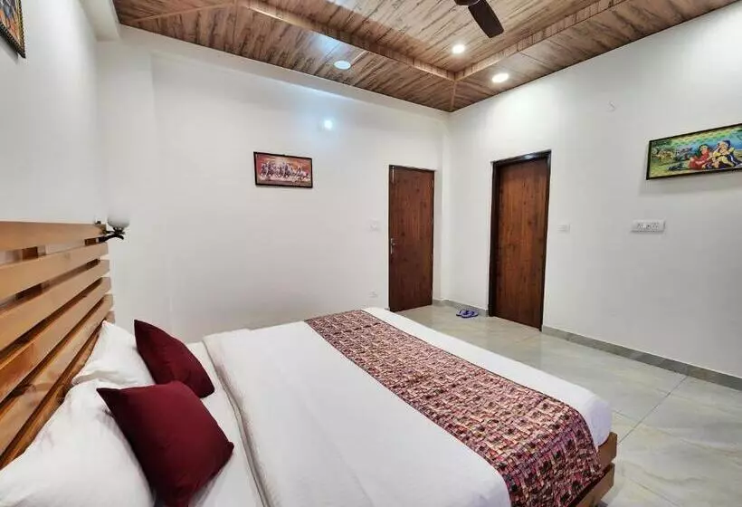 Hotelli Him Hilton Luxury