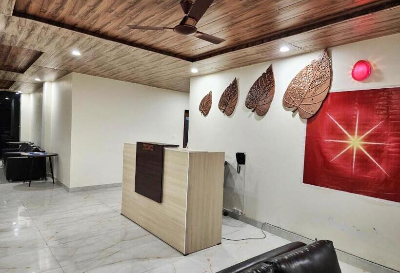 בית מלון כפרי Him Hilton Luxury