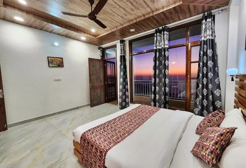 Hotelli Him Hilton Luxury