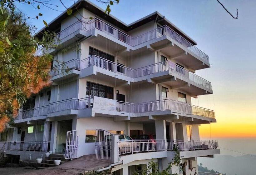 בית מלון כפרי Him Hilton Luxury