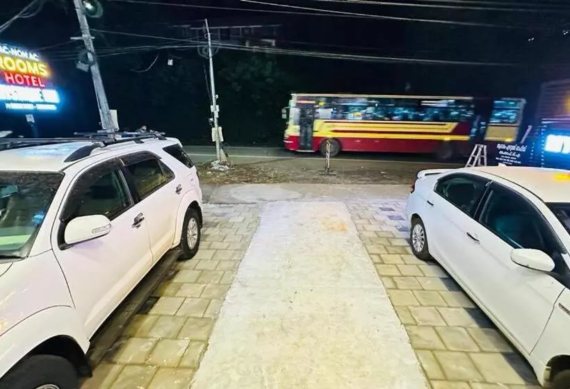 ホテル Mystique Inn Wayanad