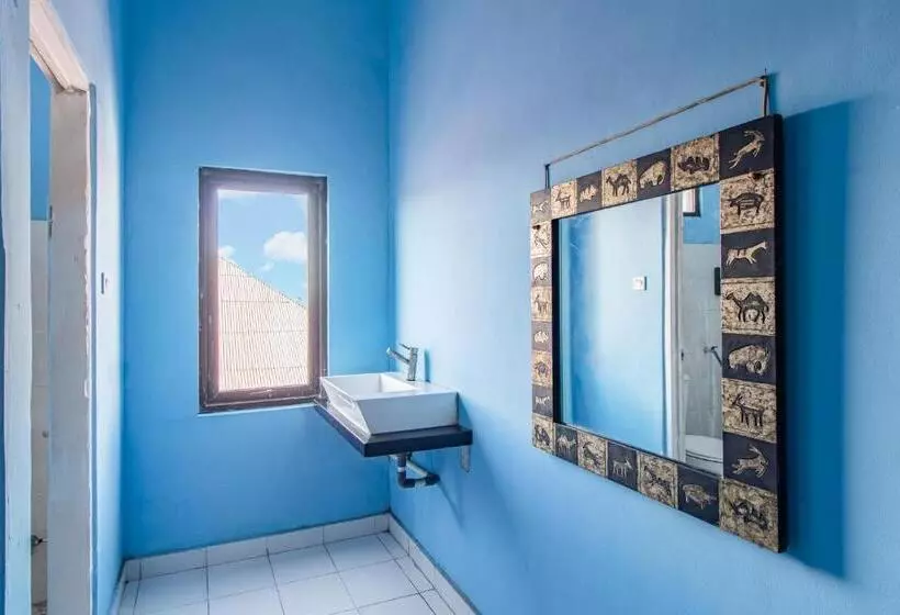 ホテル Bunk Bed Bali Near Sanur Mitra Reddoorz