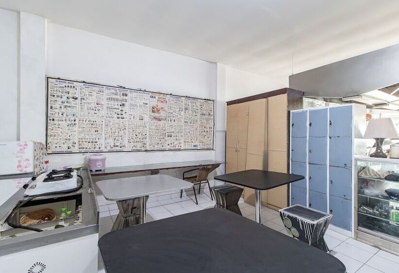 호텔 Bunk Bed Bali Near Sanur Mitra Reddoorz