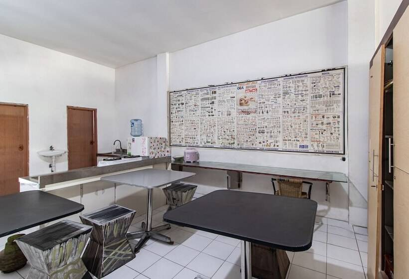 호텔 Bunk Bed Bali Near Sanur Mitra Reddoorz