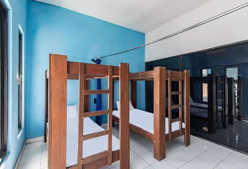 ホテル Bunk Bed Bali Near Sanur Mitra Reddoorz