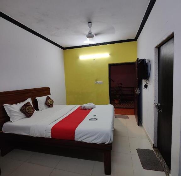 ホテル Sn Holiday Goa