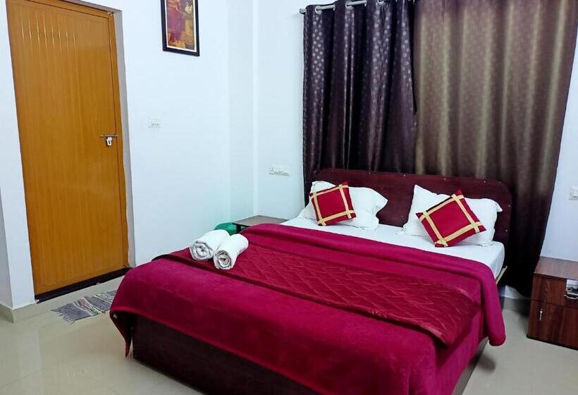 Hotel Silver Munnar