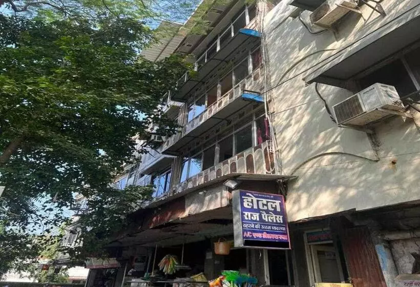 Oyo Hotel Raj Palace
