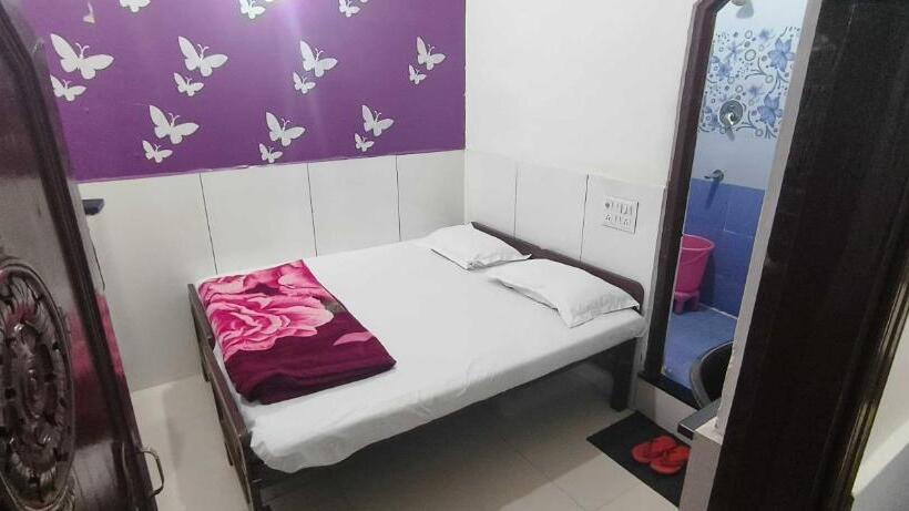 Oyo Hotel Raj Palace