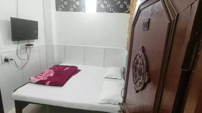 Oyo Hotel Raj Palace