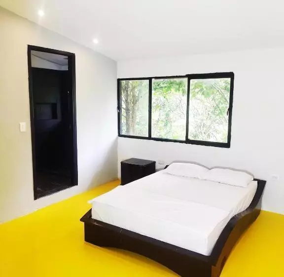 ペンション Amalaya Hostel