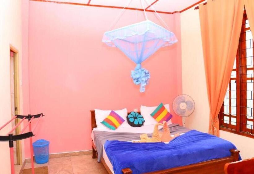 Pensión Little Heaven Guest