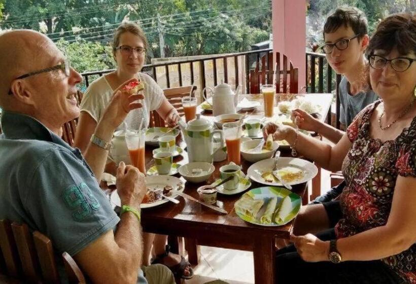 Pensión Little Heaven Guest